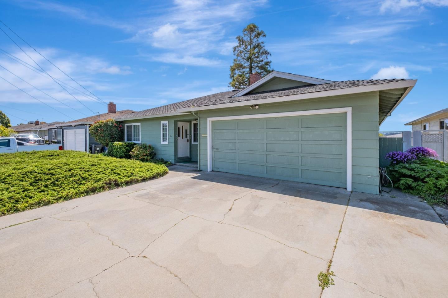 Watsonville, California, 95076, United States, 3 Bedrooms Bedrooms, ,2 BathroomsBathrooms,Residential,For Sale,1885327