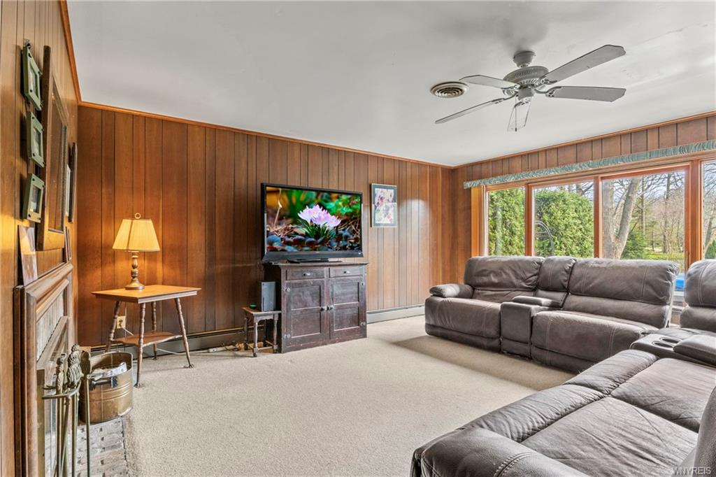 Lewiston, New York, 14092, United States, 5 Bedrooms Bedrooms, ,3 BathroomsBathrooms,Residential,For Sale,1849954