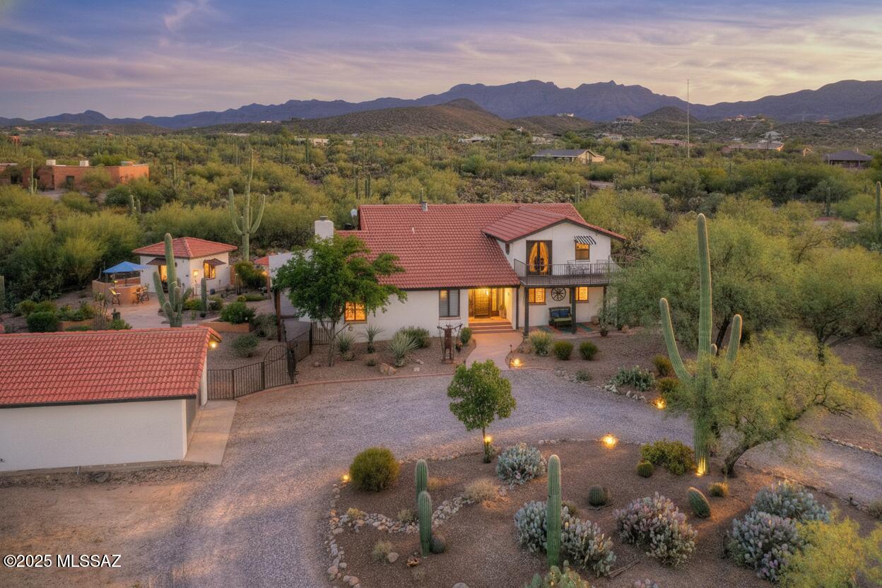 Tucson, Arizona, 85745, United States, 3 Bedrooms Bedrooms, ,3 BathroomsBathrooms,Residential,For Sale,1989628