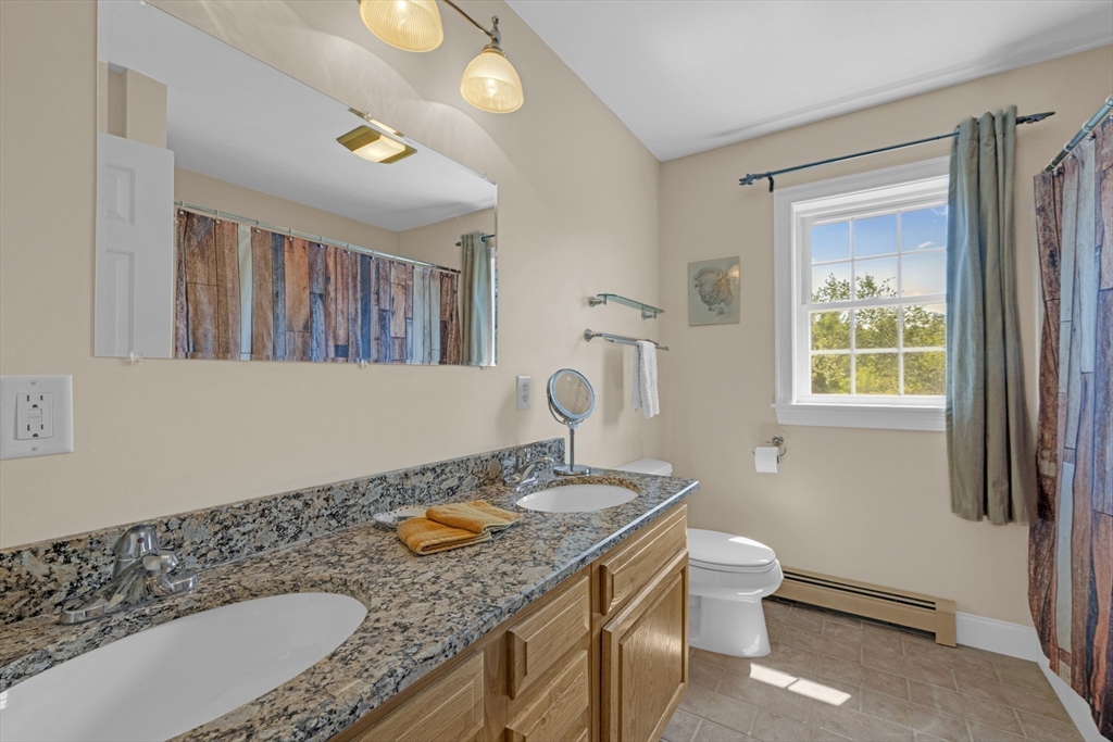 North Brookfield, Massachusetts, 01535, United States, 3 Bedrooms Bedrooms, ,3 BathroomsBathrooms,Residential,For Sale,2038424