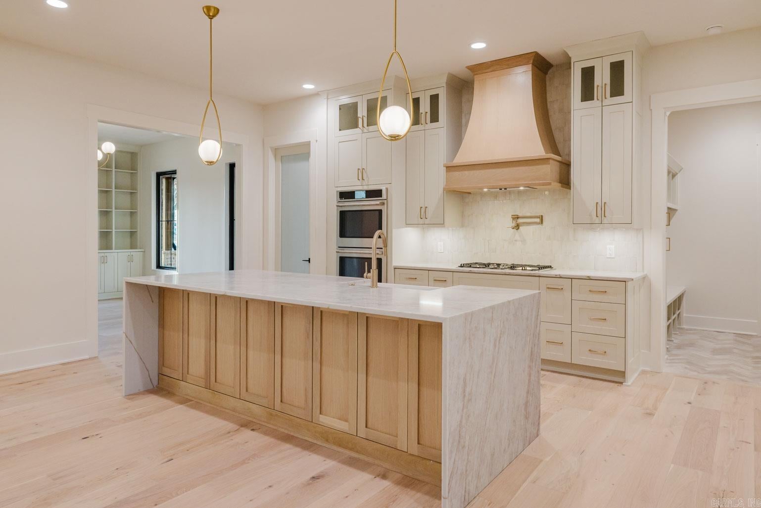 Benton, Arkansas, 72019, United States, 4 Bedrooms Bedrooms, ,4 BathroomsBathrooms,Residential,For Sale,2005771