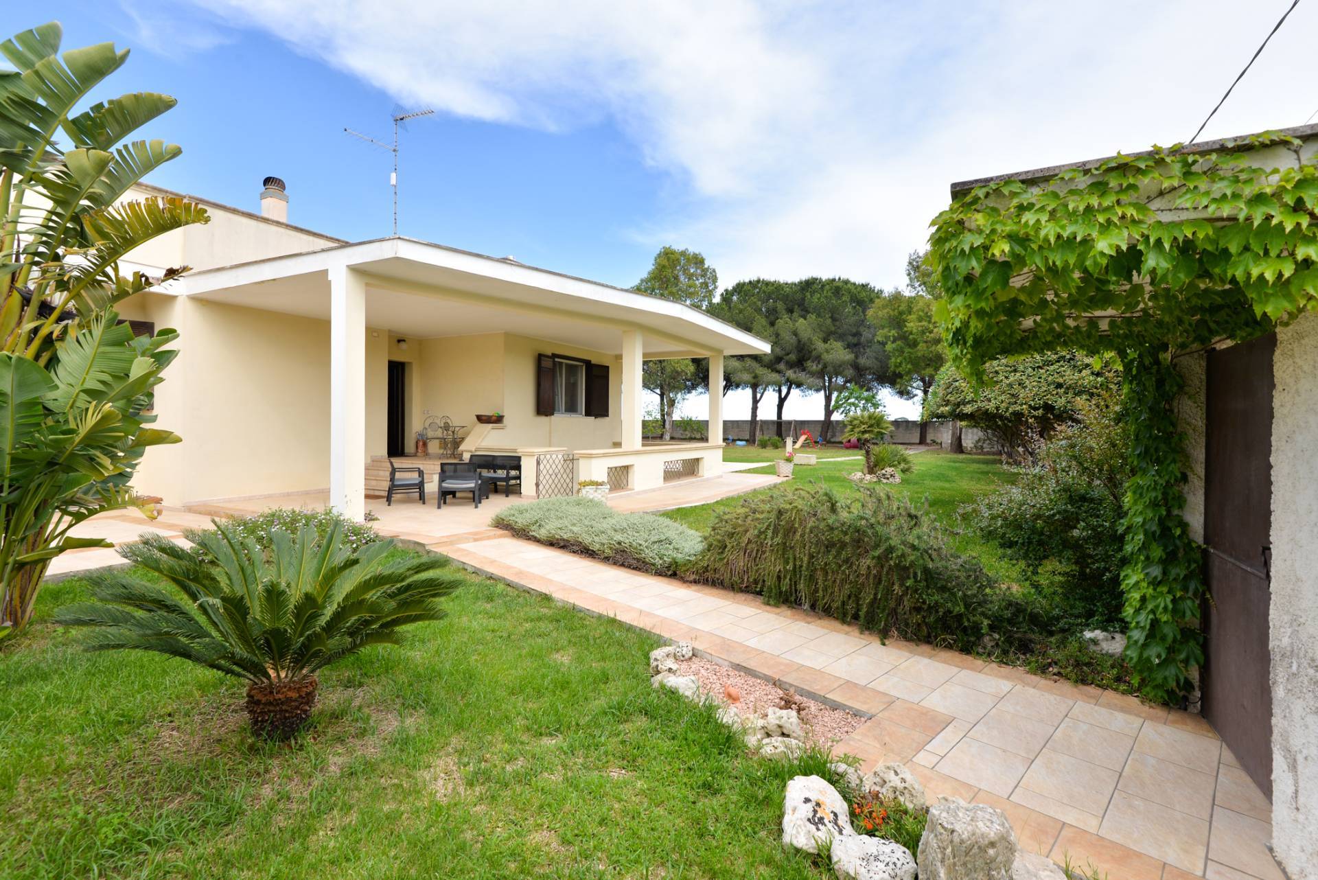 Lecce, Lecce, 73100, IT, 7 Bedrooms Bedrooms, ,6 BathroomsBathrooms,Residential,For Sale,1848251