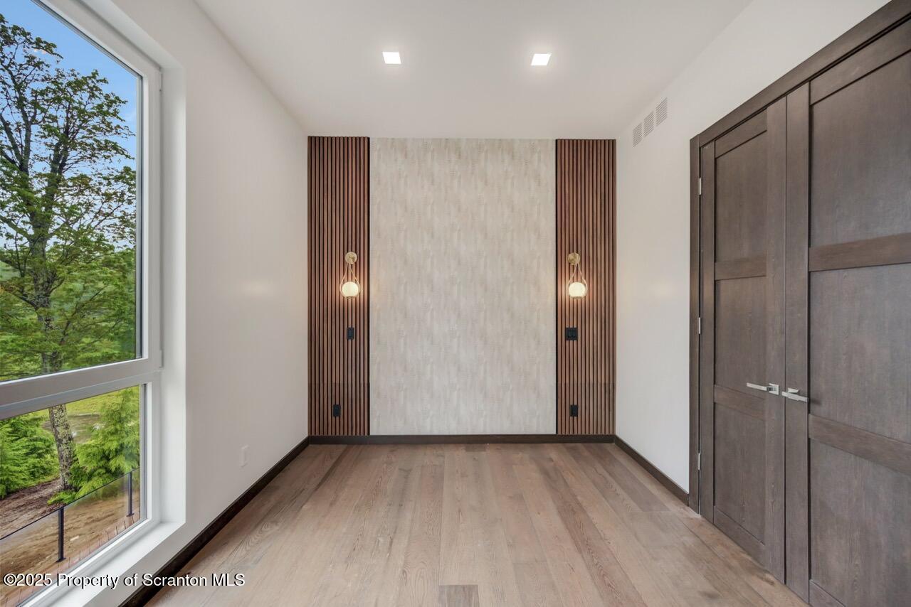 Bear Creek, Pennsylvania, 18602, United States, 4 Bedrooms Bedrooms, ,3 BathroomsBathrooms,Residential,For Sale,2002172