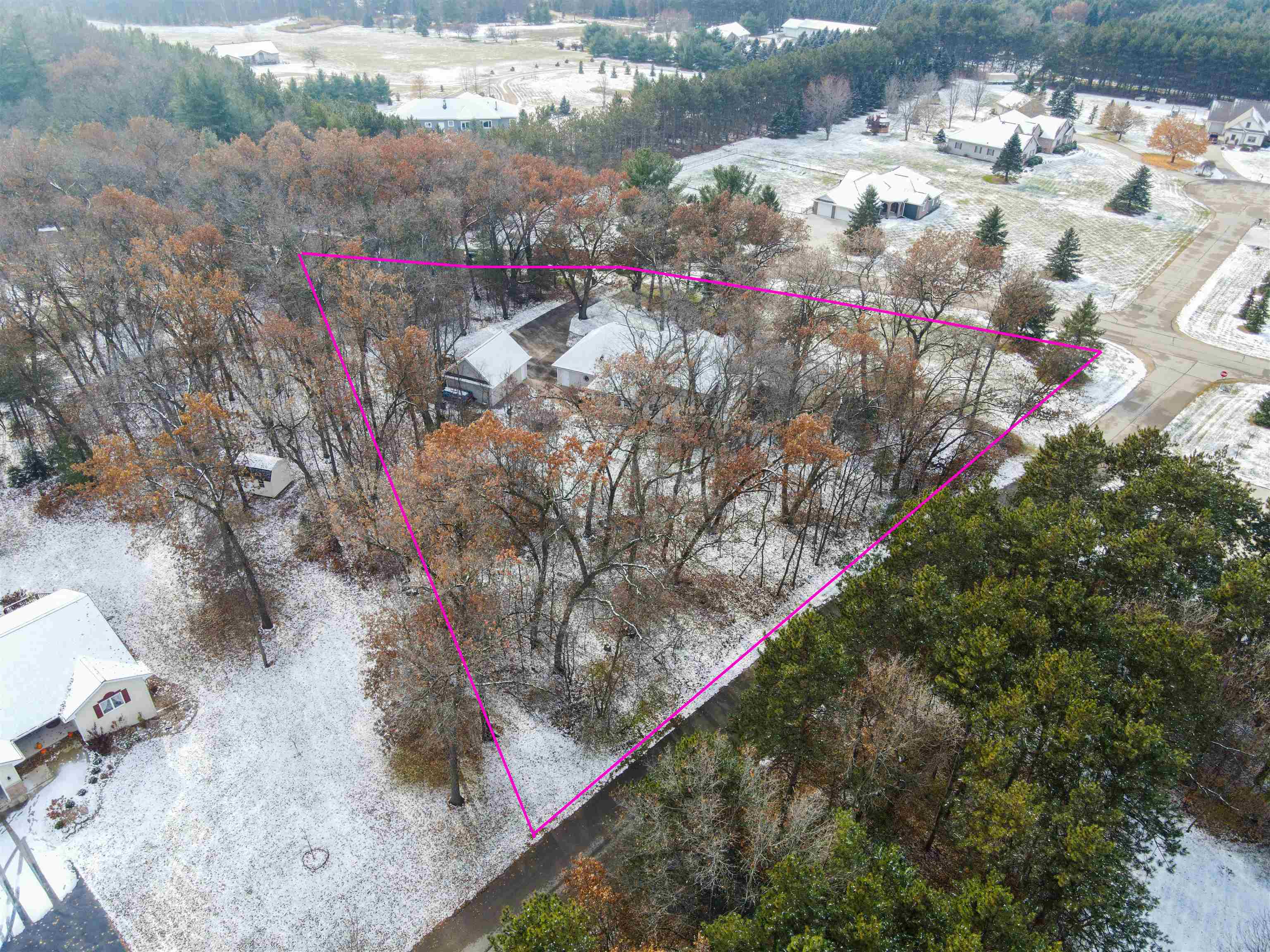 NEW LONDON, Wisconsin, 54961, United States, 3 Bedrooms Bedrooms, ,4 BathroomsBathrooms,Residential,For Sale,1996167