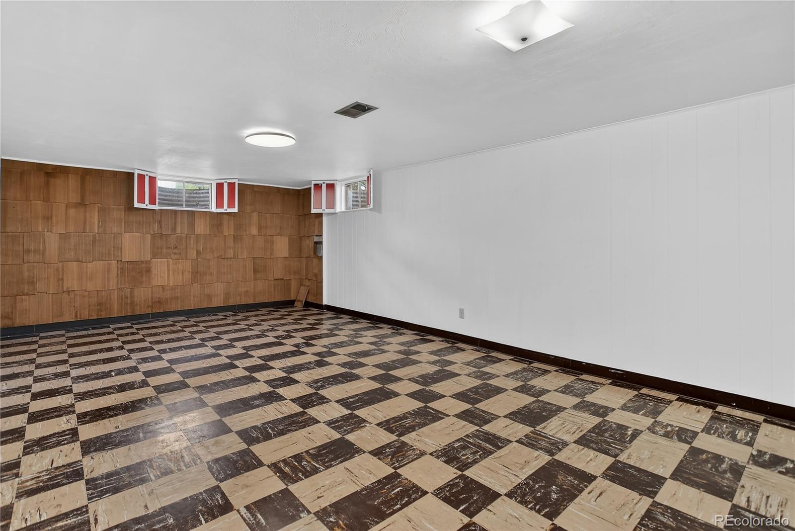 Arvada, Colorado, 80004, United States, 3 Bedrooms Bedrooms, ,1 BathroomBathrooms,Residential,For Sale,1960914