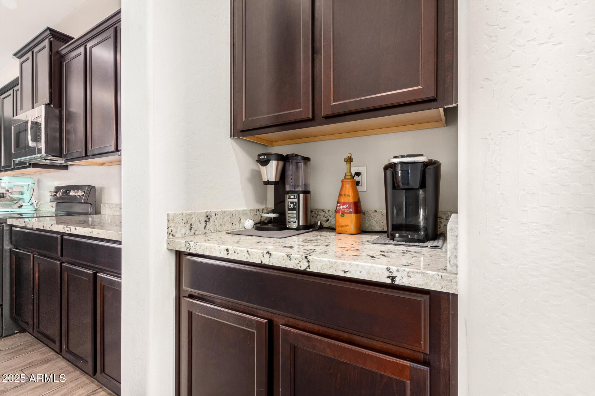 Glendale, Arizona, 85305, United States, 4 Bedrooms Bedrooms, ,5 BathroomsBathrooms,Residential,For Sale,1998004