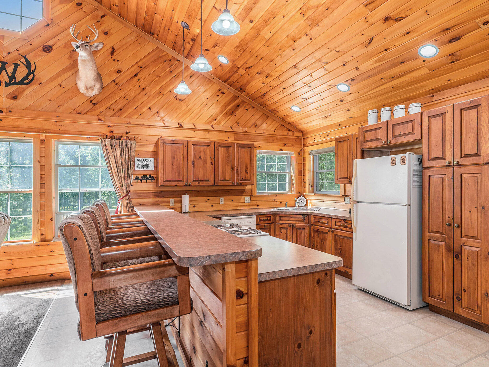 Manistee, Michigan, 49660, United States, 2 Bedrooms Bedrooms, ,2 BathroomsBathrooms,Residential,For Sale,1896192