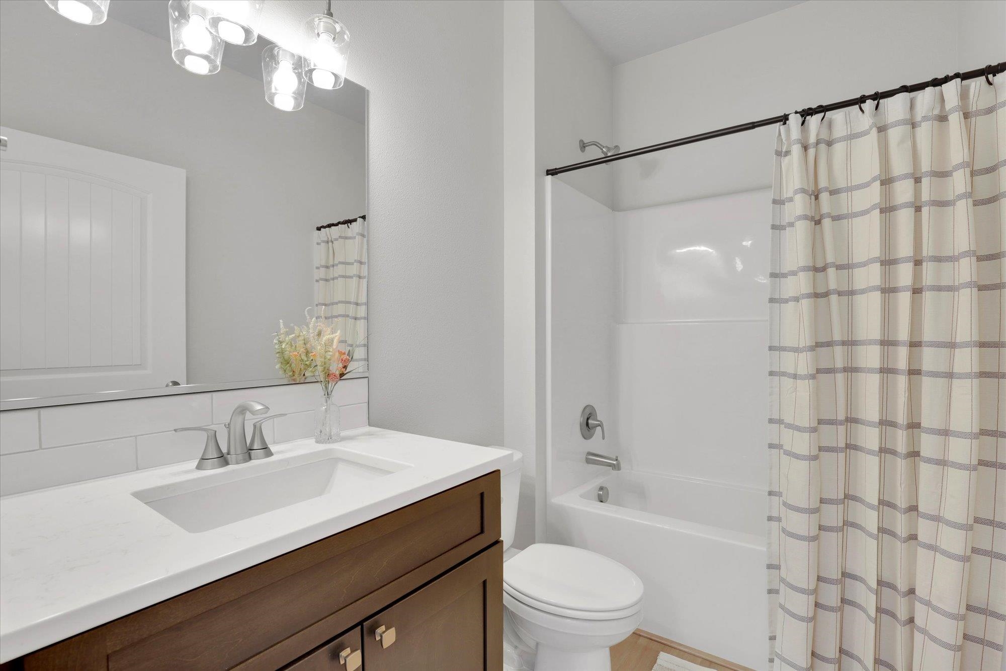 Deer Park, Washington, 99006, United States, 3 Bedrooms Bedrooms, ,2 BathroomsBathrooms,Residential,For Sale,1994533