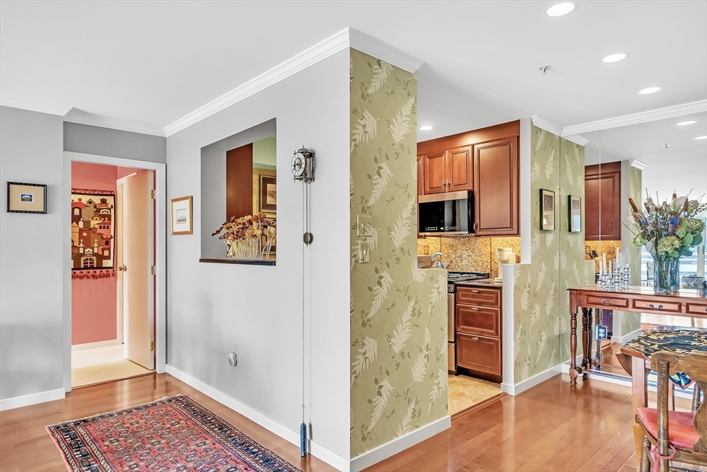 Cambridge, Massachusetts, 02141, United States, 2 Bedrooms Bedrooms, ,2 BathroomsBathrooms,Residential,For Sale,1913406