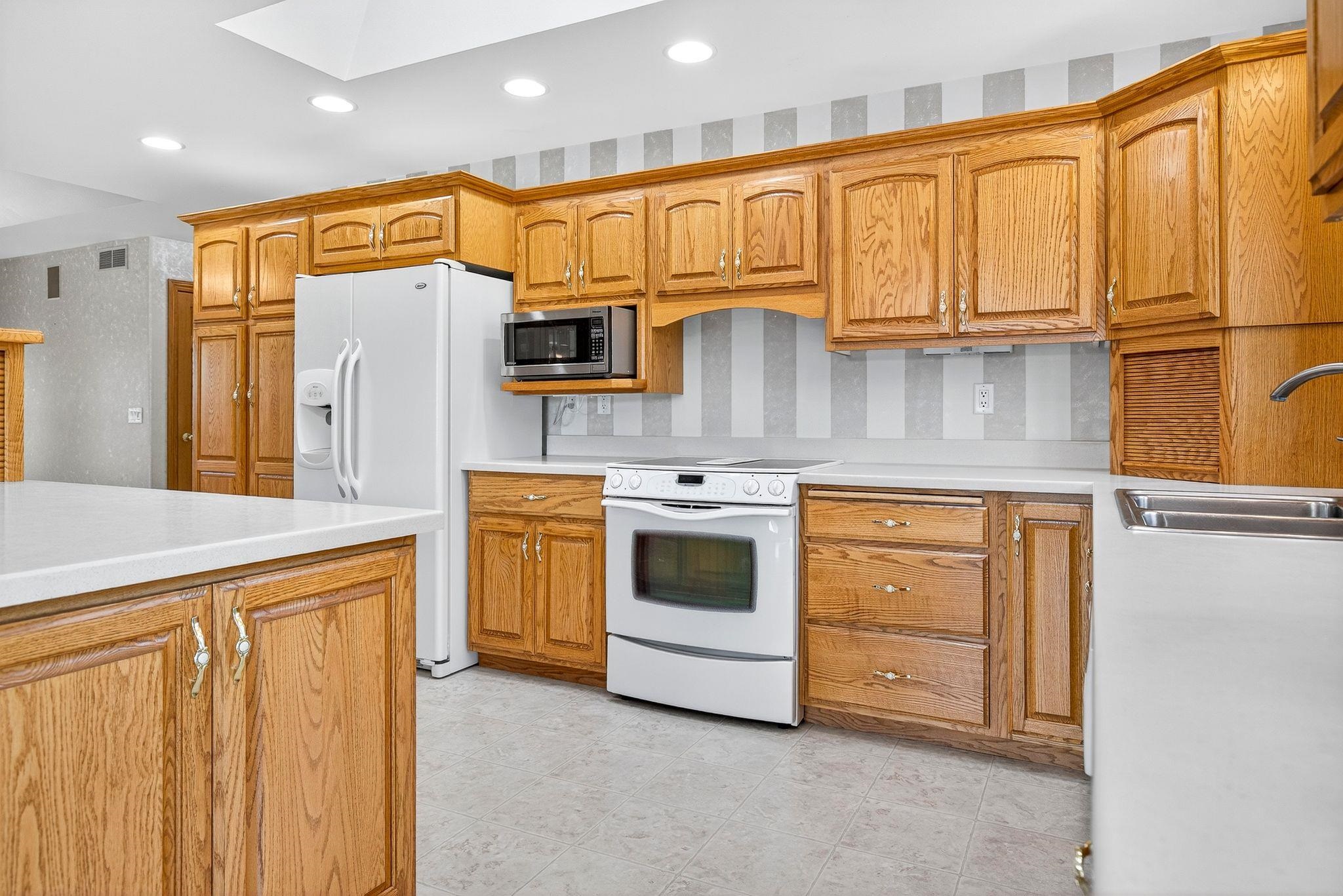 Redgranite, Wisconsin, 54970, United States, 3 Bedrooms Bedrooms, ,3 BathroomsBathrooms,Residential,For Sale,1982577