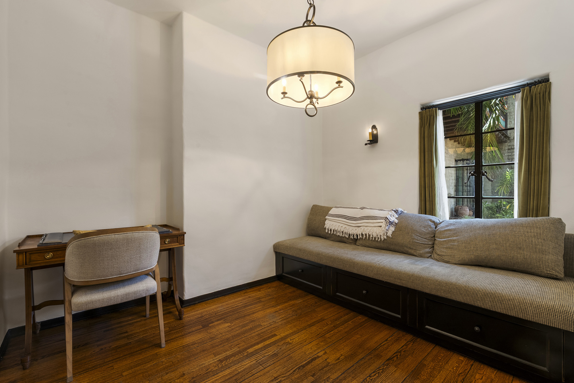  1846 Grace Ave - 物件實景