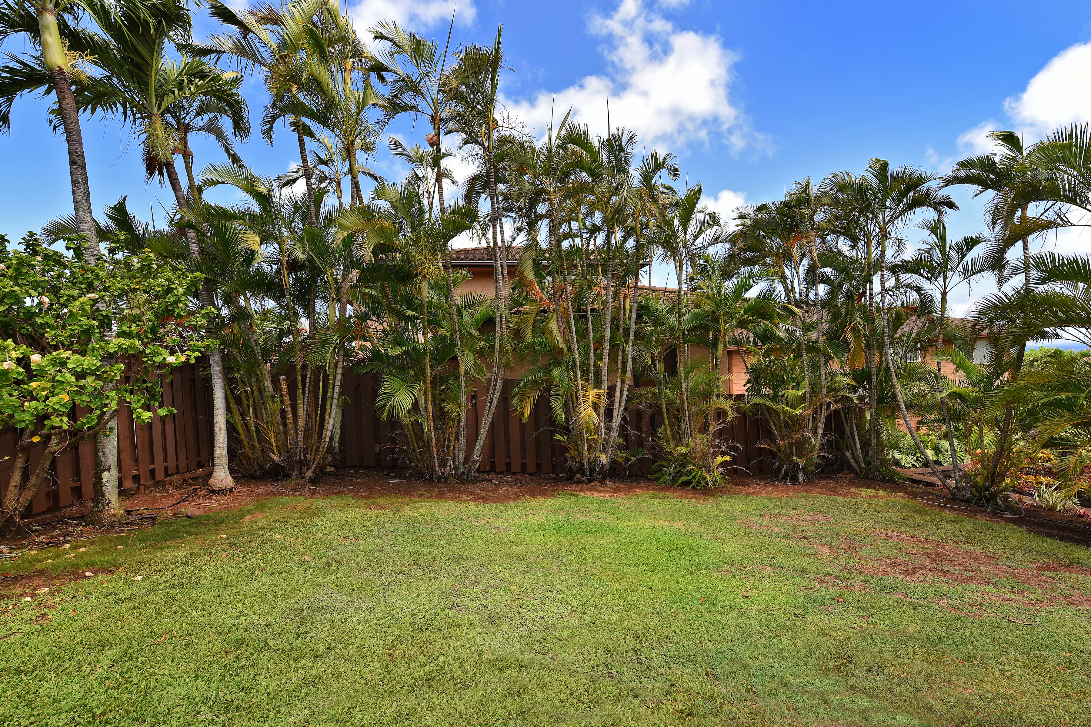  Updated two-story home featuring ocean and island views - 物件實景