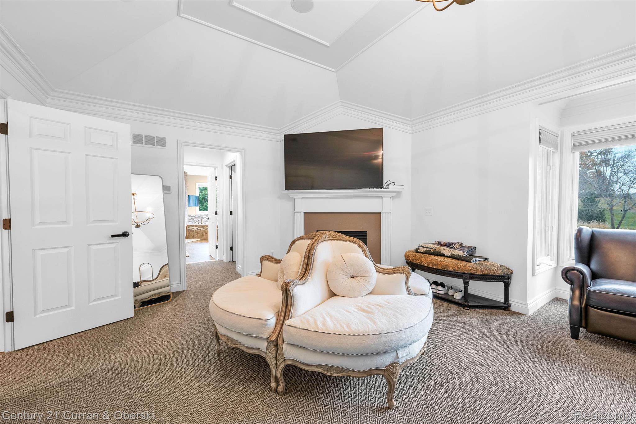 Northville Township, Michigan, 48168, United States, 6 Bedrooms Bedrooms, ,6 BathroomsBathrooms,Residential,For Sale,1976902