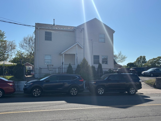West Haven, Connecticut, 06516, United States, 5 Bedrooms Bedrooms, ,4 BathroomsBathrooms,Residential,For Sale,2048244