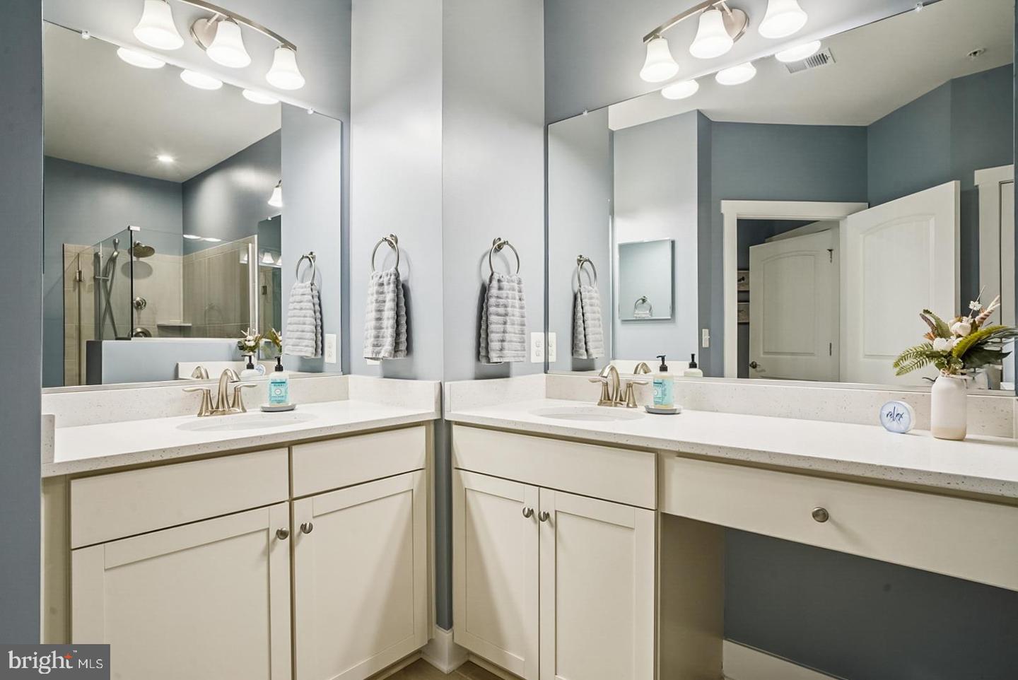 Chester, Maryland, 21619, United States, 2 Bedrooms Bedrooms, ,3 BathroomsBathrooms,Residential,For Sale,1968949