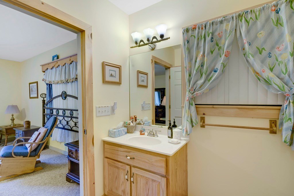 Hiawassee, Georgia, 30546, United States, 2 Bedrooms Bedrooms, ,3 BathroomsBathrooms,Residential,For Sale,1920293