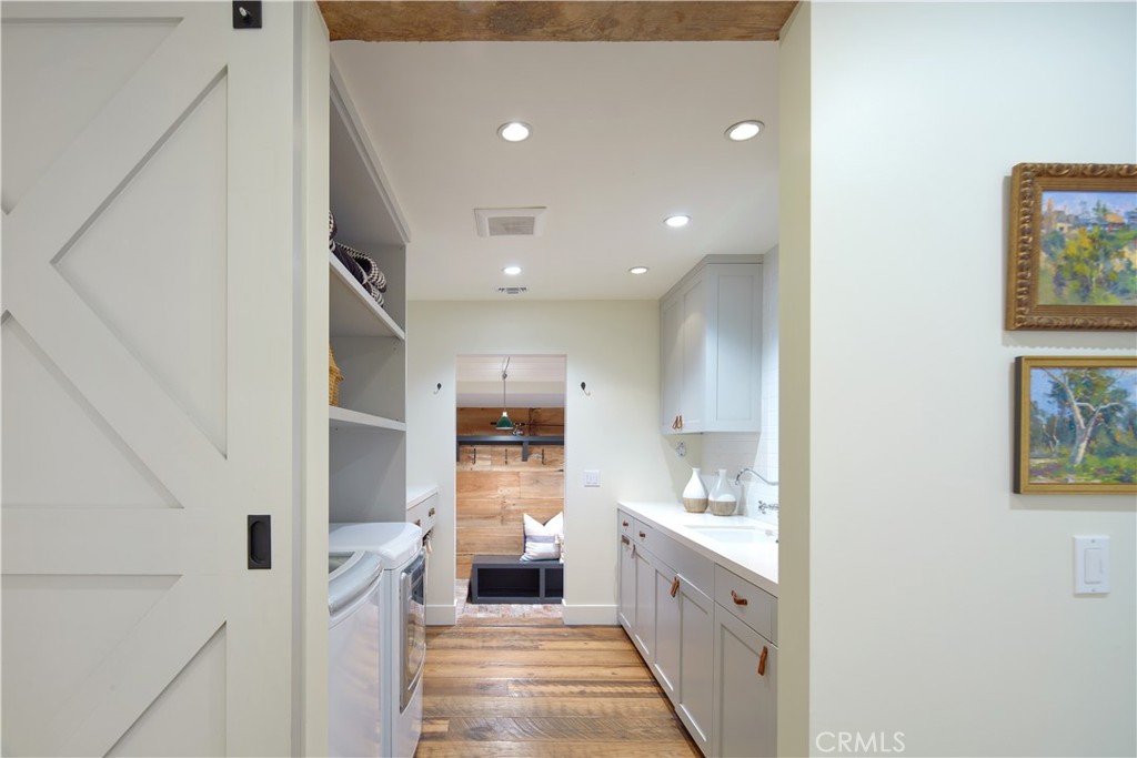 Newport Beach, California, 92660, United States, 4 Bedrooms Bedrooms, ,3 BathroomsBathrooms,Residential,For Sale,1927269