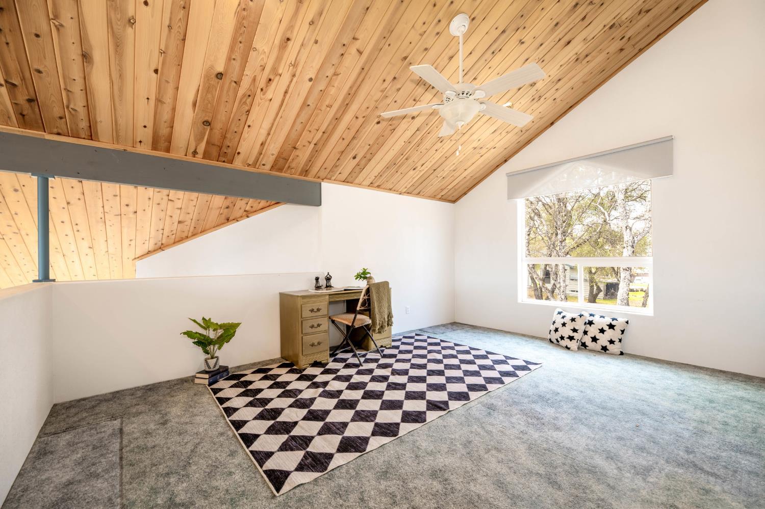 Penn Valley, California, 95946, United States, 3 Bedrooms Bedrooms, ,3 BathroomsBathrooms,Residential,For Sale,1989593