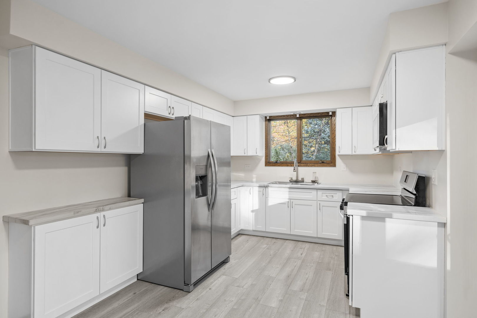 Homer Glen, Illinois, 60491, United States, 4 Bedrooms Bedrooms, ,3 BathroomsBathrooms,Residential,For Sale,1987574