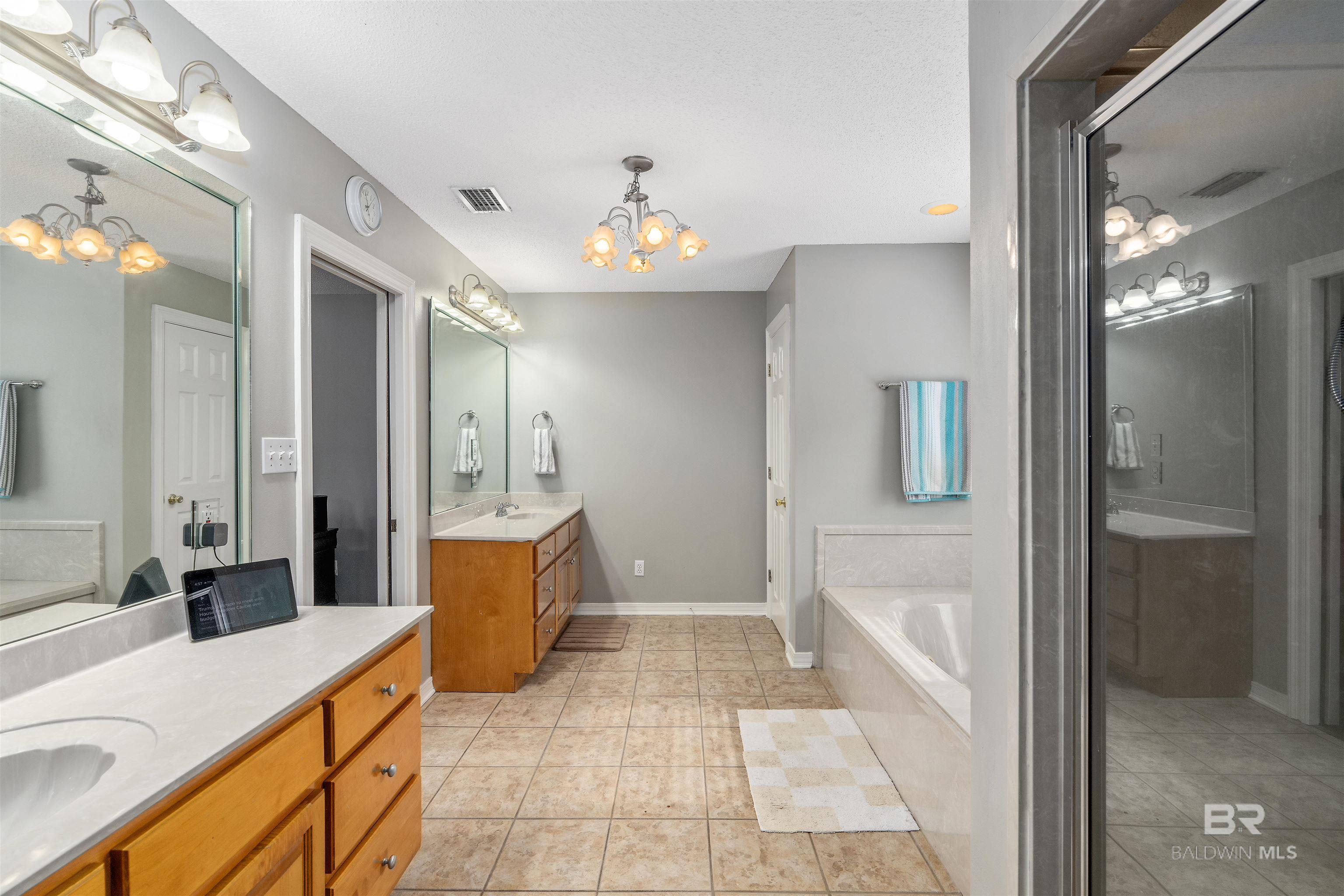 Fairhope, Alabama, 36532, United States, 5 Bedrooms Bedrooms, ,4 BathroomsBathrooms,Residential,For Sale,1827479
