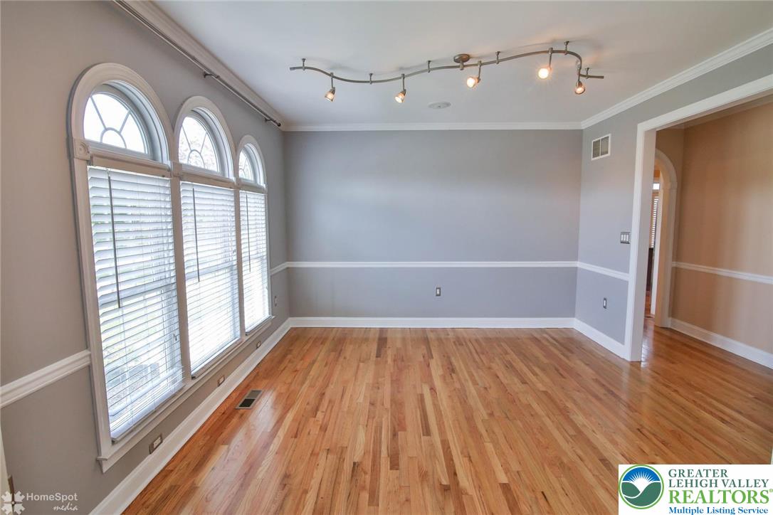 Palmer Twp, Pennsylvania, 18045, United States, 4 Bedrooms Bedrooms, ,4 BathroomsBathrooms,Residential,For Sale,1898728