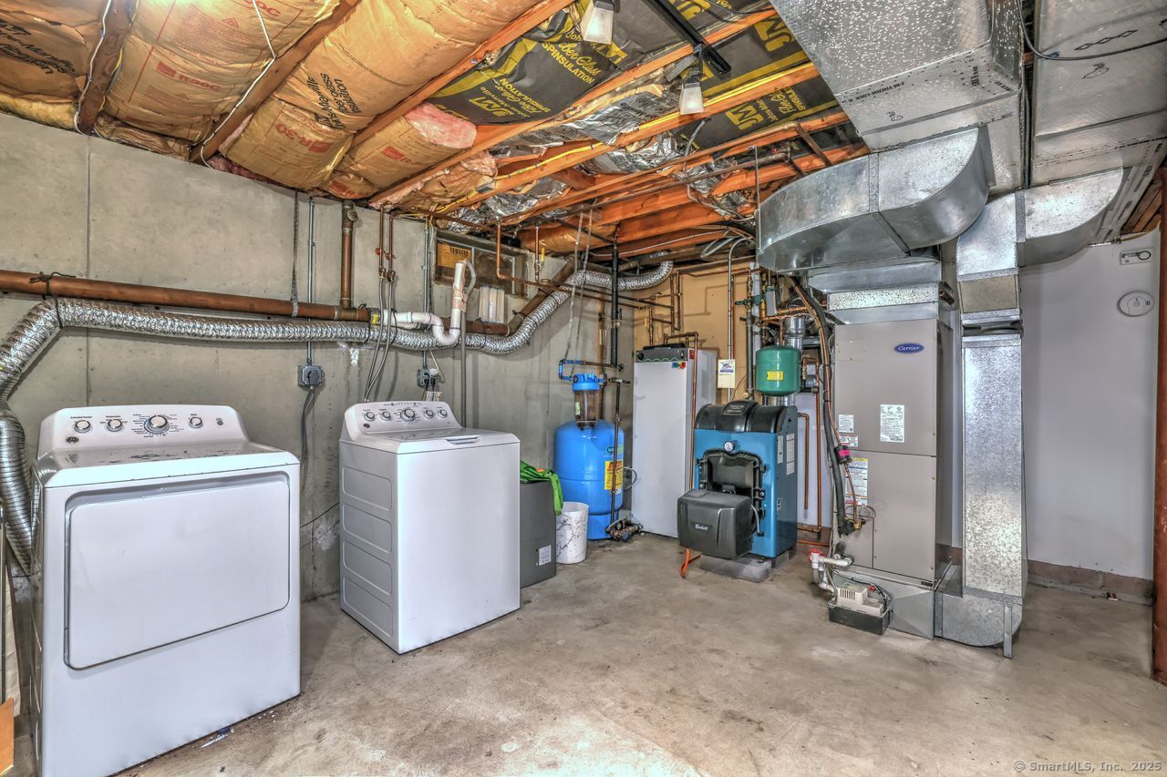 Woodbridge, Connecticut, 06525, United States, 3 Bedrooms Bedrooms, ,2 BathroomsBathrooms,Residential,For Sale,1989444