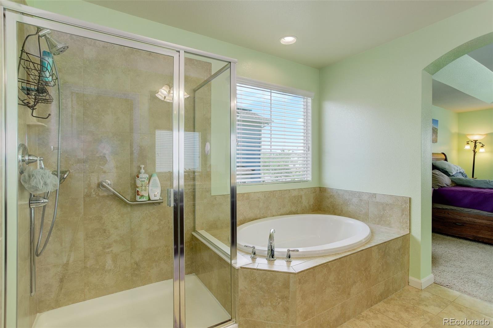 Aurora, Colorado, 80016, United States, 3 Bedrooms Bedrooms, ,3 BathroomsBathrooms,Residential,For Sale,1940296