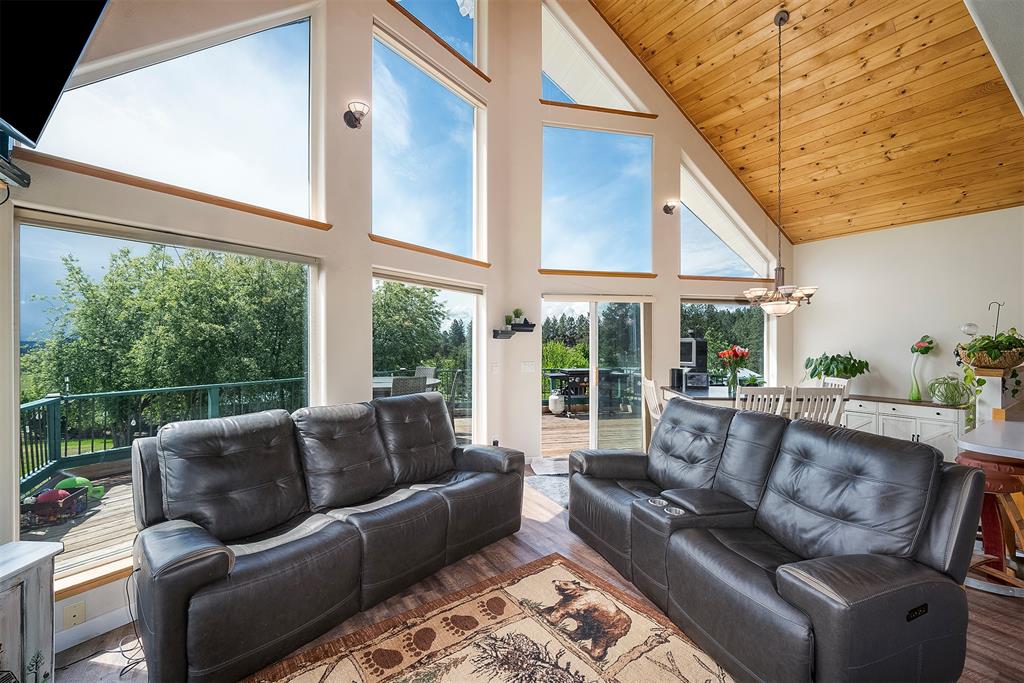 Polson, Montana, 59860, United States, 3 Bedrooms Bedrooms, ,3 BathroomsBathrooms,Residential,For Sale,1888121