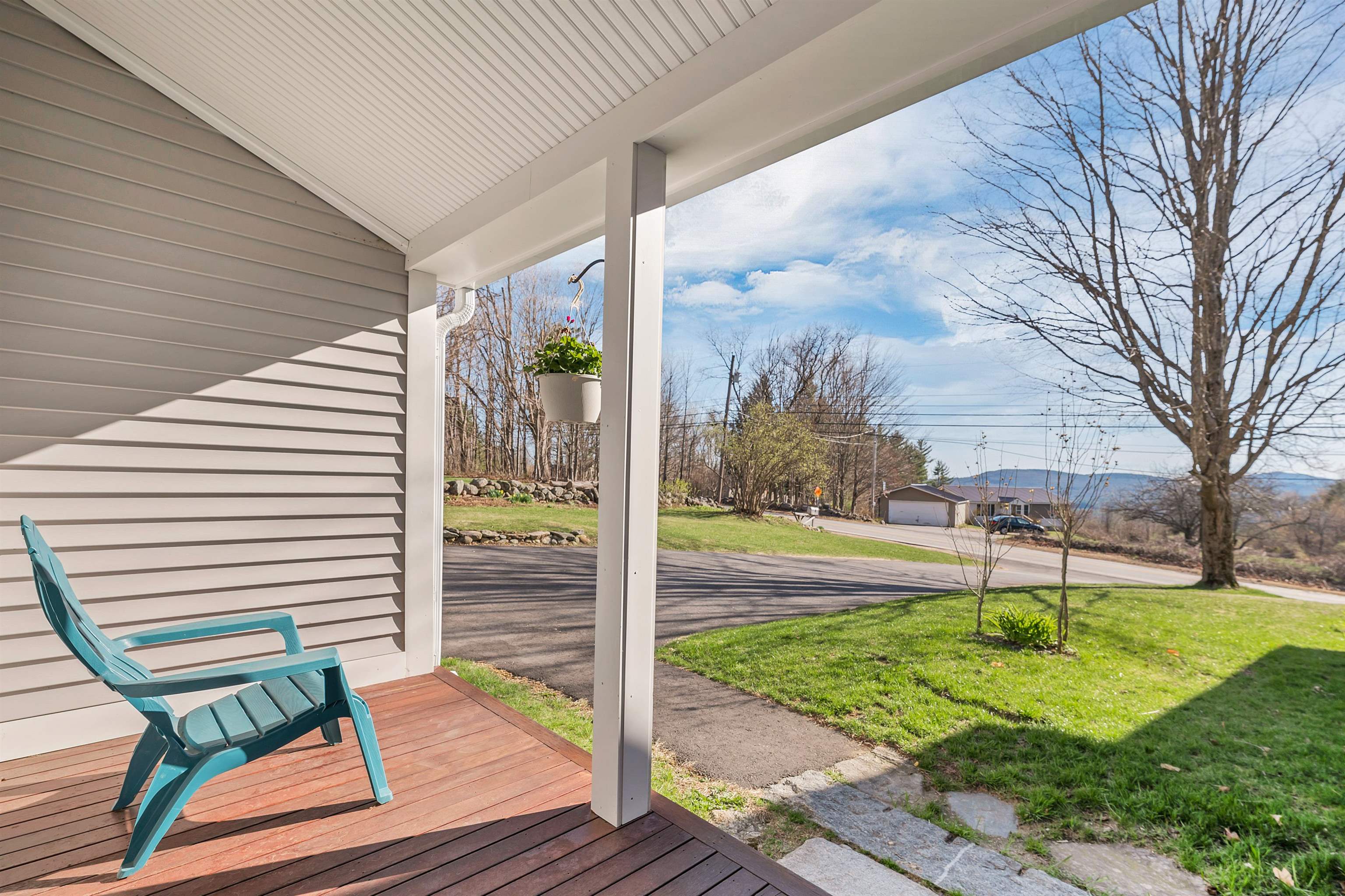 Meredith, New Hampshire, 03253, United States, 3 Bedrooms Bedrooms, ,2 BathroomsBathrooms,Residential,For Sale,1793827
