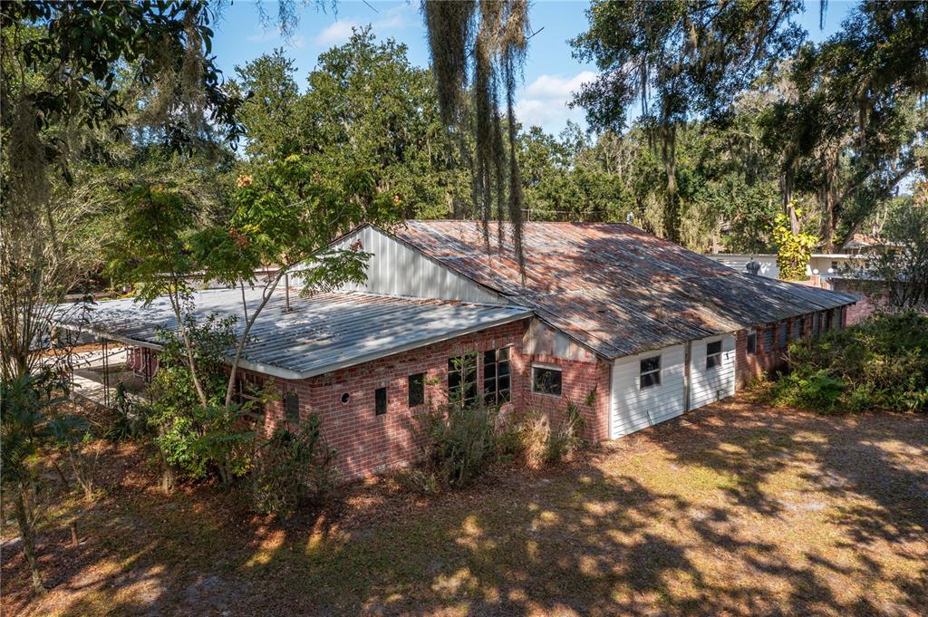 4911 W Sam Allen Road, Plant City, Florida, 33565, United States, 5 Bedrooms Bedrooms, ,3 BathroomsBathrooms,Residential,For Sale,4911 W Sam Allen Road,1672218