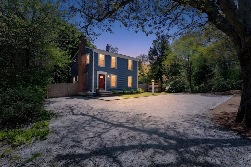 Barnstable, Massachusetts, 02648, United States, 4 Bedrooms Bedrooms, ,2 BathroomsBathrooms,Residential,For Sale,2049292