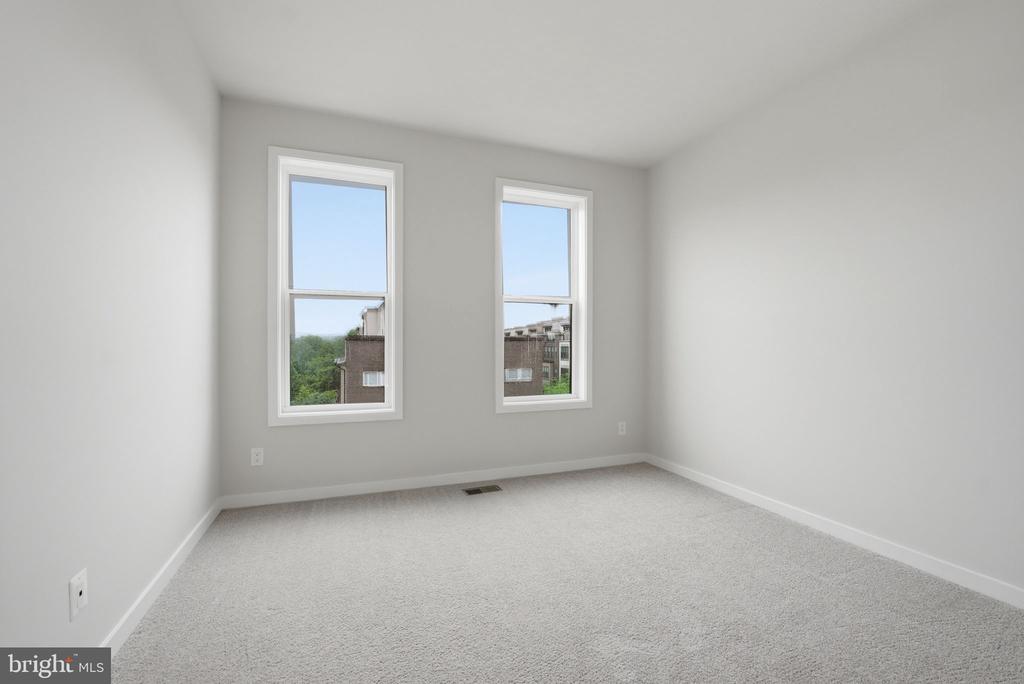 Chantilly, Virginia, 20151, United States, 3 Bedrooms Bedrooms, ,3 BathroomsBathrooms,Residential,For Sale,2048554