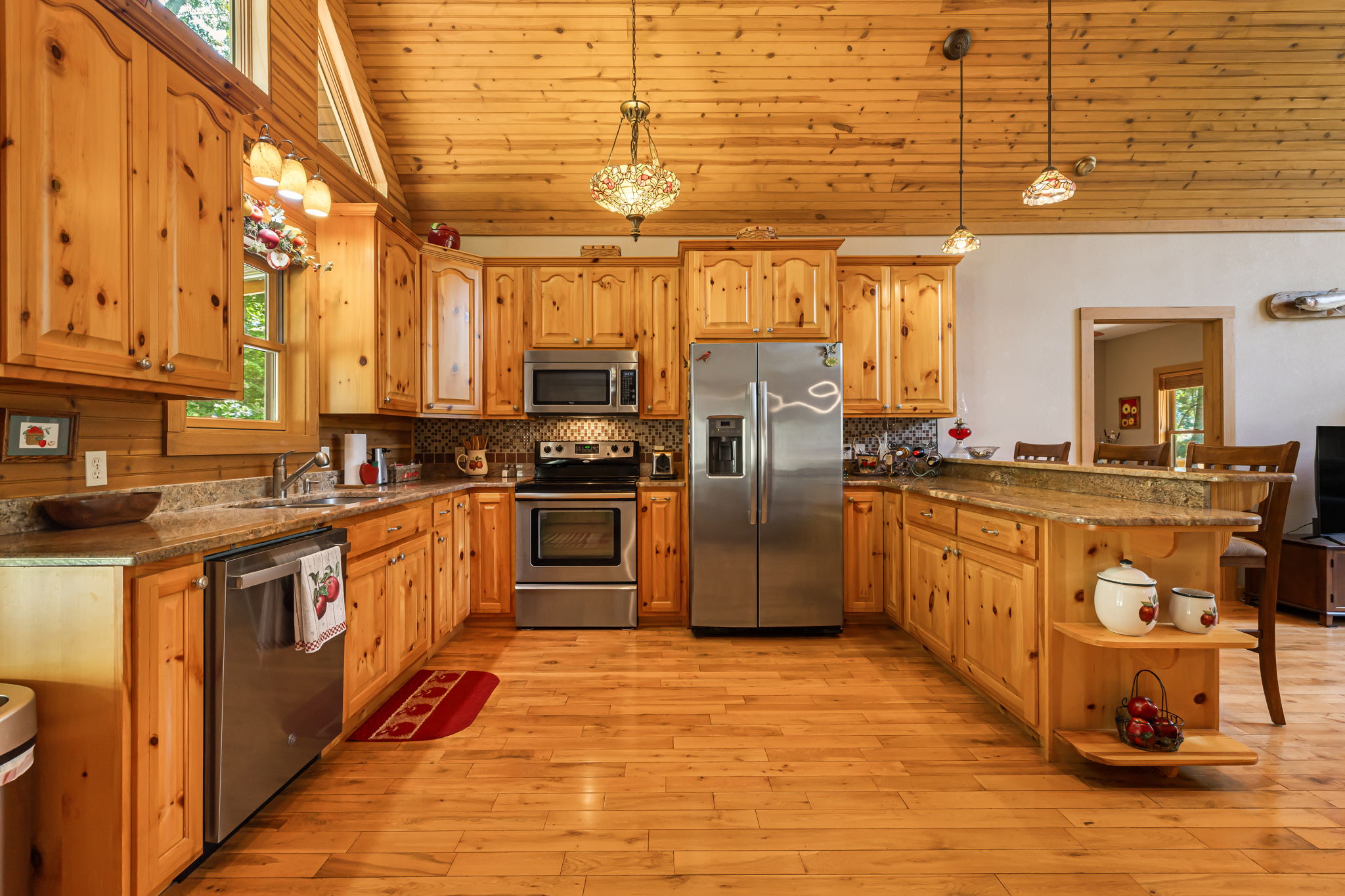 Burnsville, North Carolina, 28714, United States, 2 Bedrooms Bedrooms, ,Residential,For Sale,1931797
