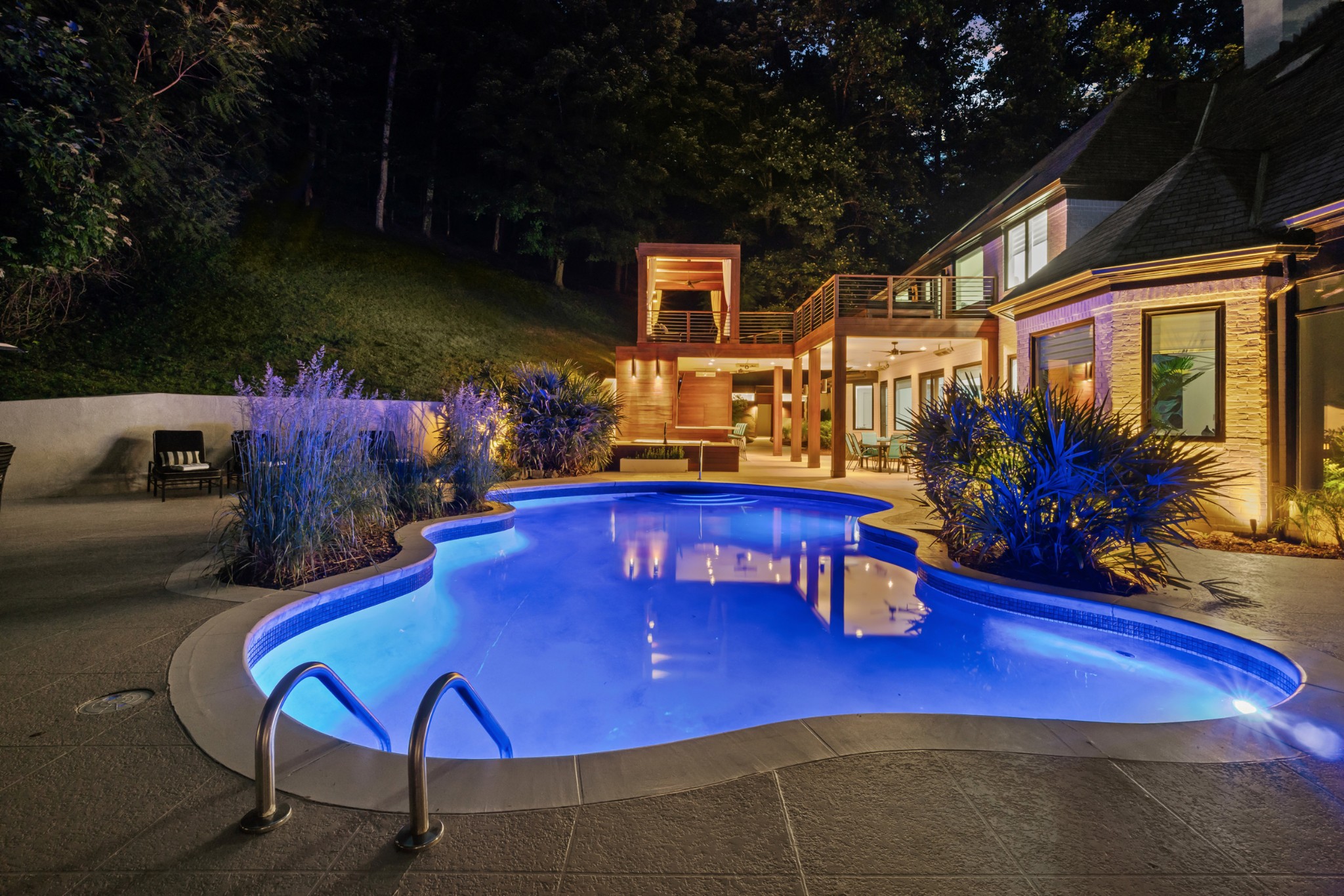 Nashville, Tennessee, 37215, United States, 5 Bedrooms Bedrooms, ,11 BathroomsBathrooms,Residential,For Sale,1885456