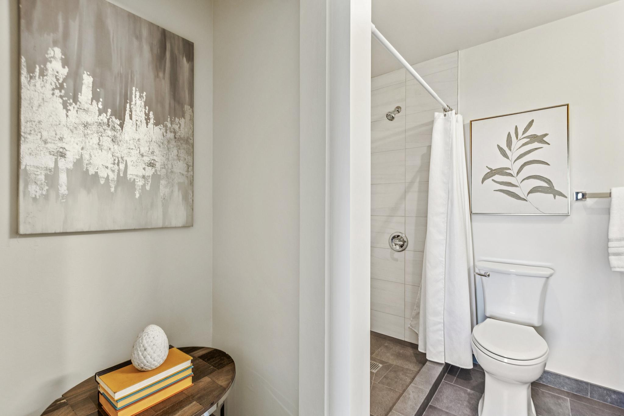  Top floor panoramic view remodeled condo - 物件實景