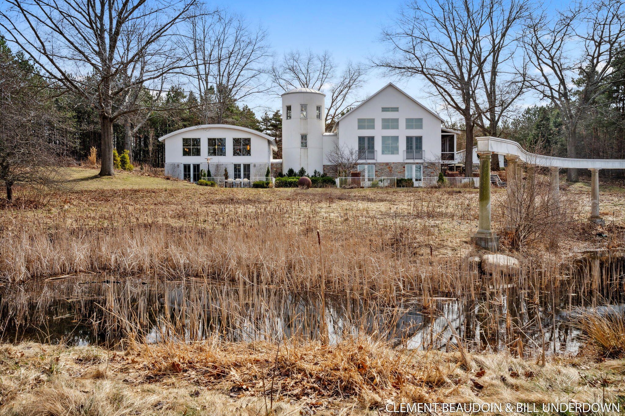 Fennville, Michigan, 49408, United States, 5 Bedrooms Bedrooms, ,7 BathroomsBathrooms,Residential,For Sale,1973707