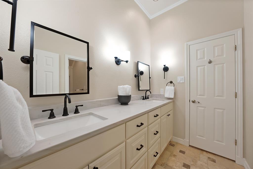 Mansfield, Texas, 76063, United States, 4 Bedrooms Bedrooms, ,3 BathroomsBathrooms,Residential,For Sale,1990790