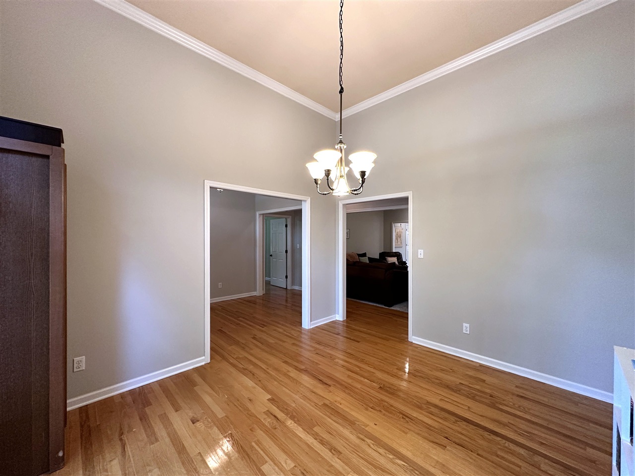 Bowling Green, Kentucky, 42104, United States, 5 Bedrooms Bedrooms, ,3 BathroomsBathrooms,Residential,For Sale,1907465