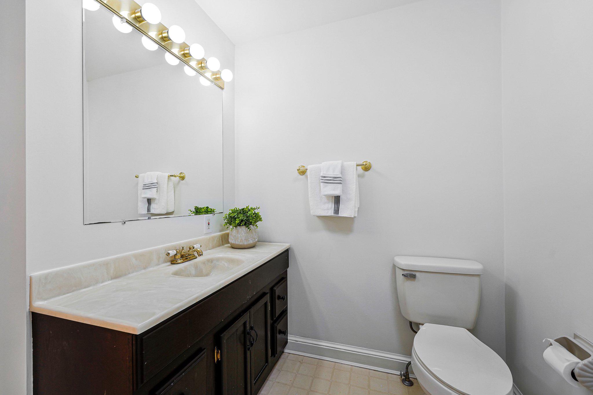  2718 Pioneer Lane, Falls Church, VA, 22043 - 物件實景