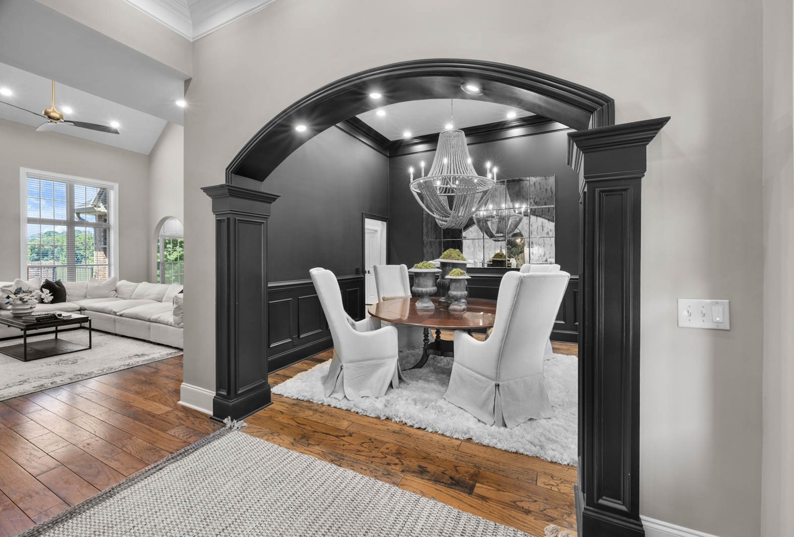 Clarksville, Tennessee, 37043, United States, 4 Bedrooms Bedrooms, ,5 BathroomsBathrooms,Residential,For Sale,1997798