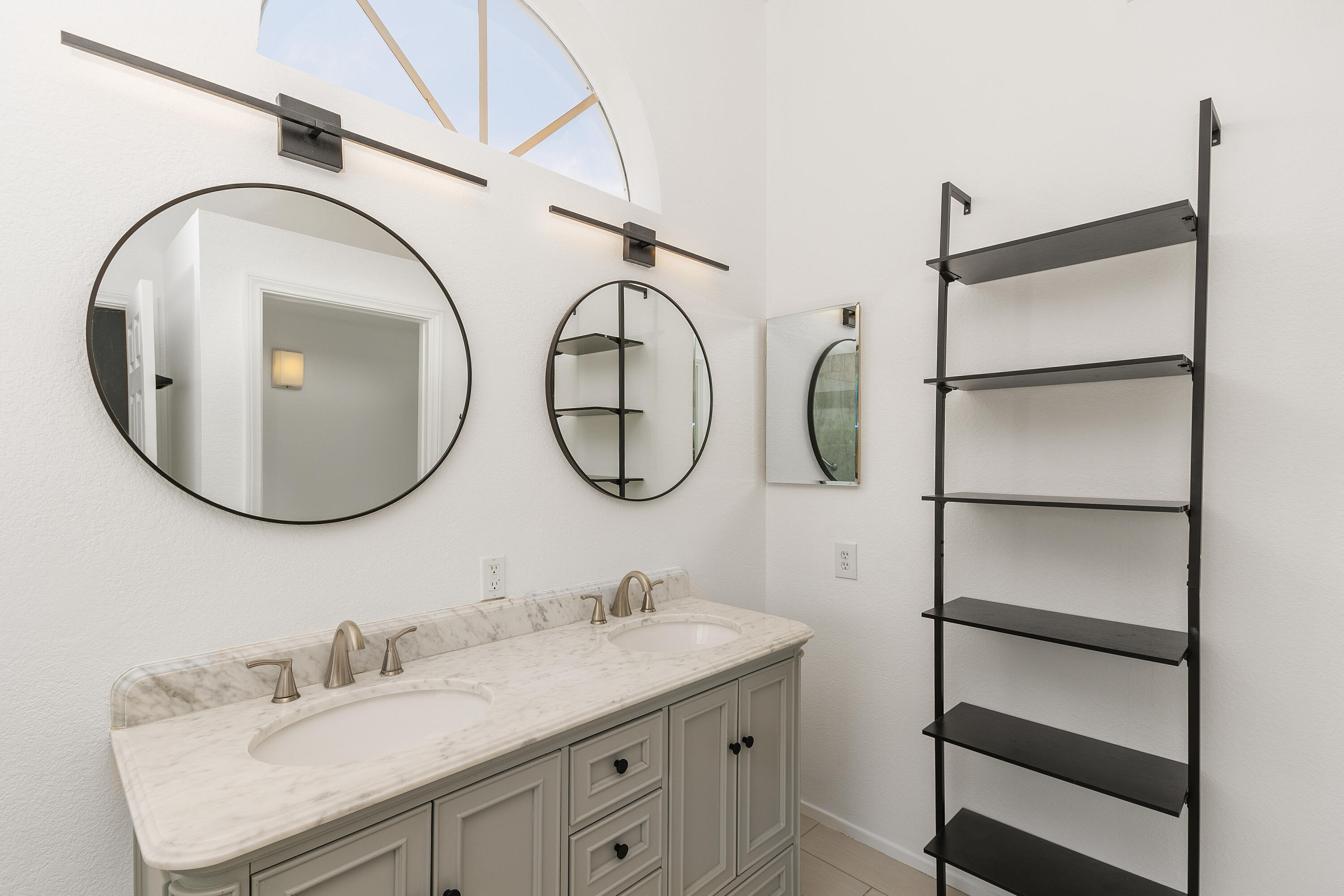 Rancho Mirage, California, 92270, United States, 4 Bedrooms Bedrooms, ,3 BathroomsBathrooms,Residential,For Sale,1927211