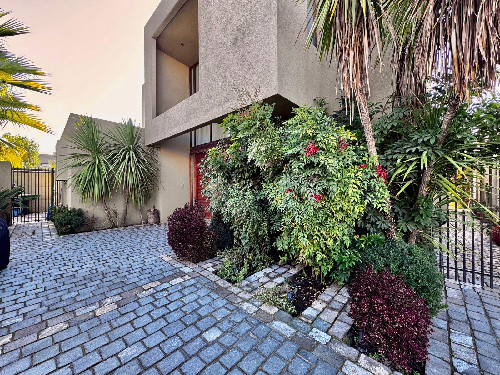 Colina, Chile, 4 Bedrooms Bedrooms, ,4 BathroomsBathrooms,Residential,For Sale,1690506