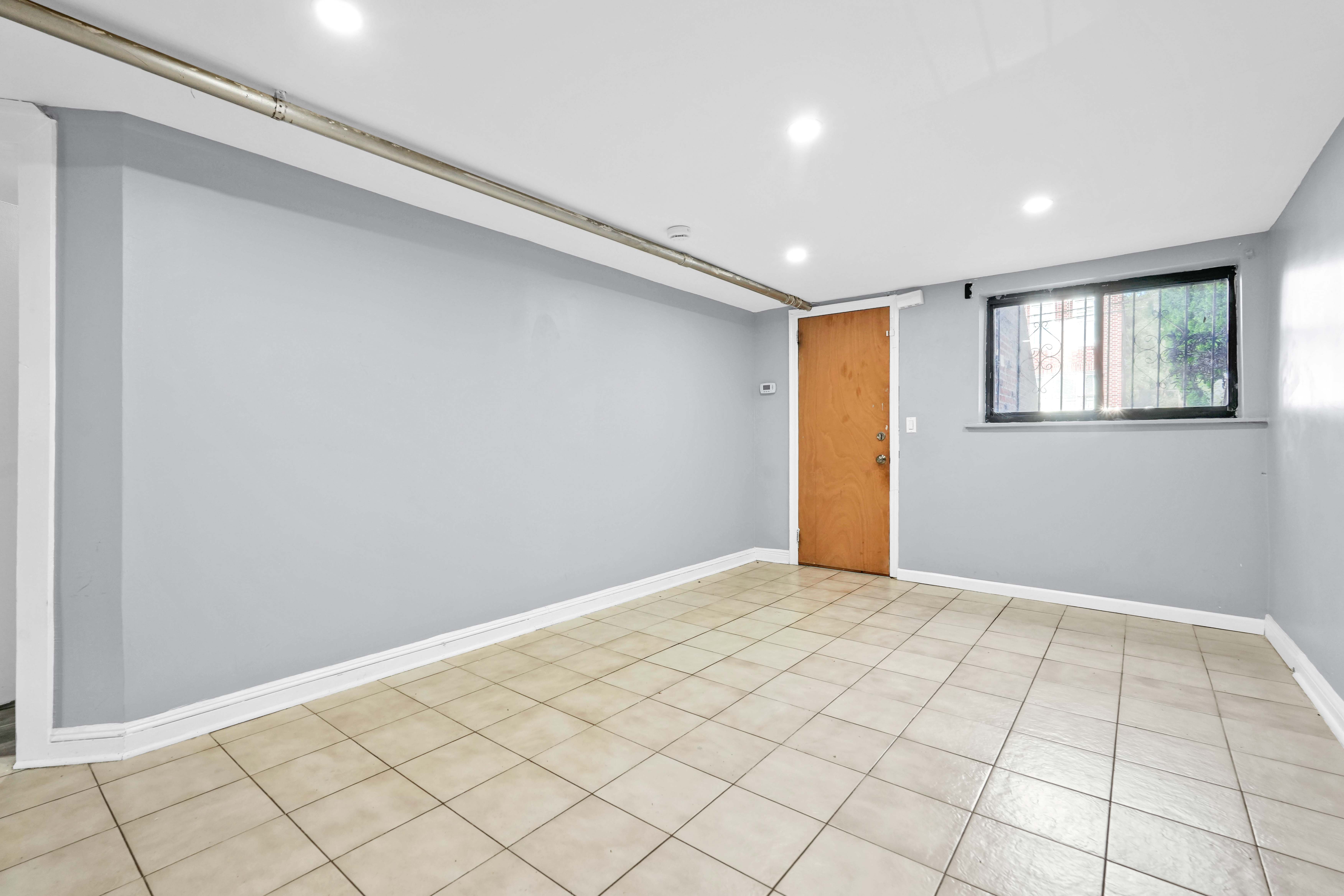  252 E 45th Street, Brooklyn, NY, 11203 - 物件實景