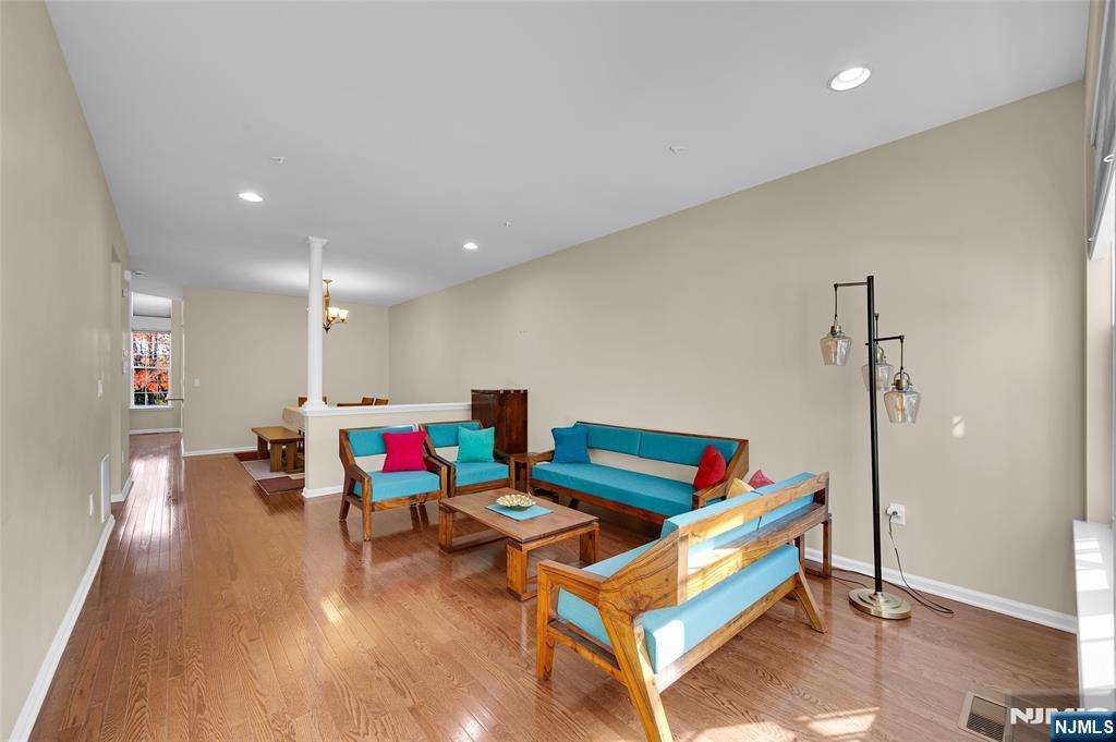 North Brunswick, New Jersey, 08902, United States, 3 Bedrooms Bedrooms, ,4 BathroomsBathrooms,Residential,For Sale,1987579