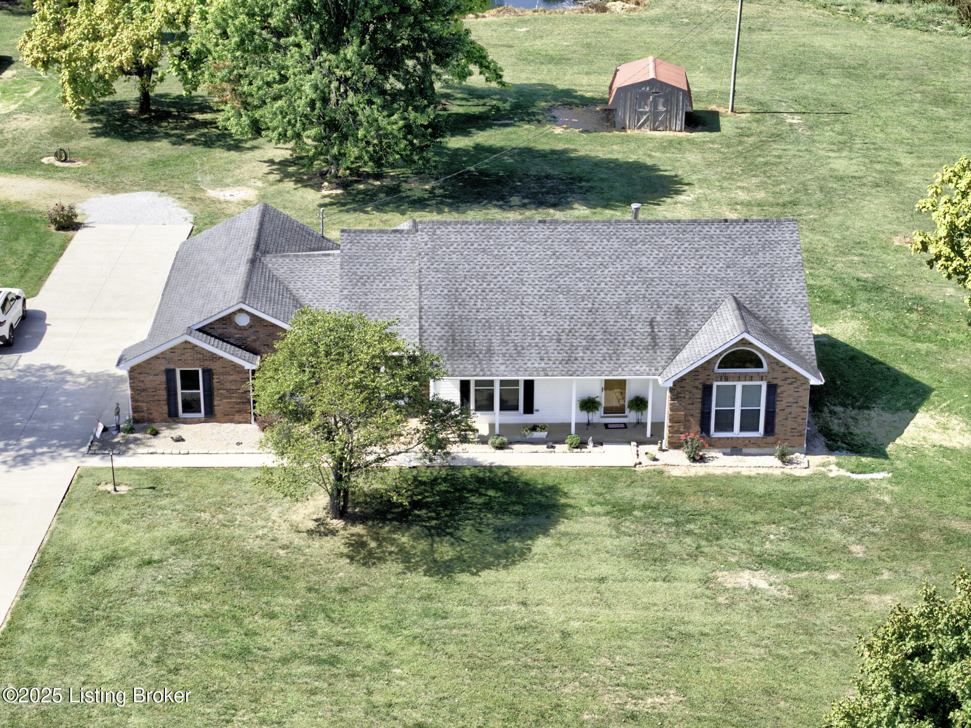 Bloomfield, Kentucky, 40008, United States, 3 Bedrooms Bedrooms, ,3 BathroomsBathrooms,Residential,For Sale,1968876