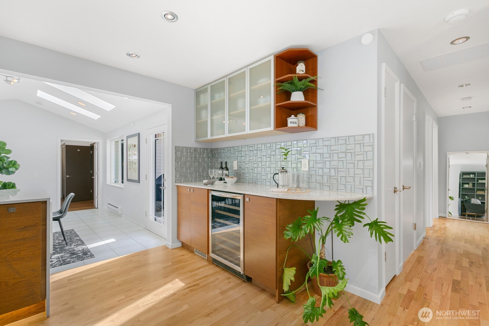 Bellevue, Washington, 98006, United States, 4 Bedrooms Bedrooms, ,1 BathroomBathrooms,Residential,For Sale,1913092
