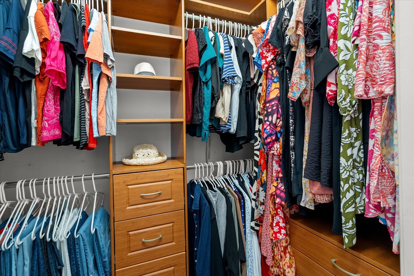 Villa Rica, Georgia, 30180, United States, 6 Bedrooms Bedrooms, ,4 BathroomsBathrooms,Residential,For Sale,1983769