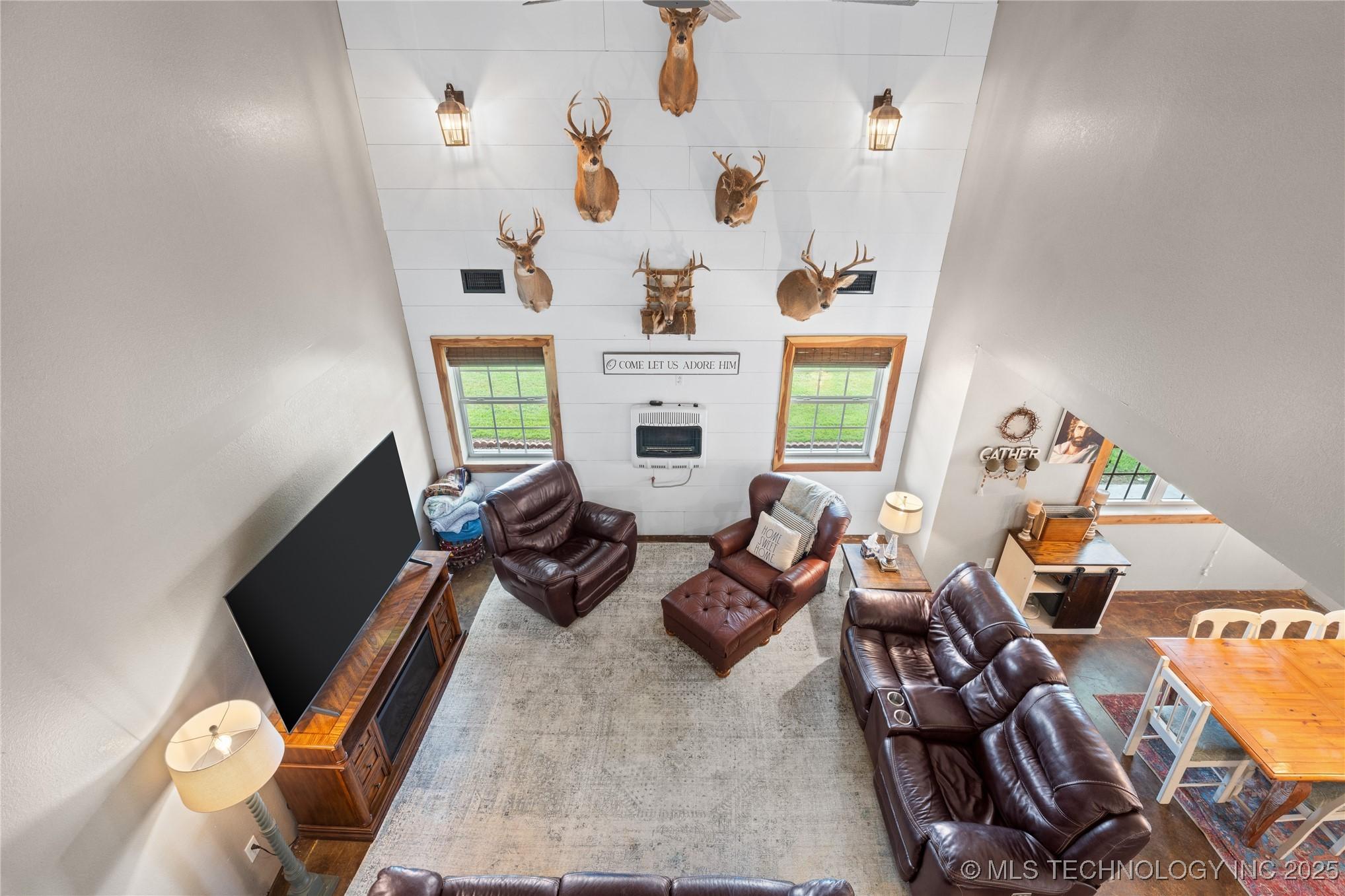 Webbers Falls, Oklahoma, 74470, United States, 3 Bedrooms Bedrooms, ,2 BathroomsBathrooms,Residential,For Sale,1943174