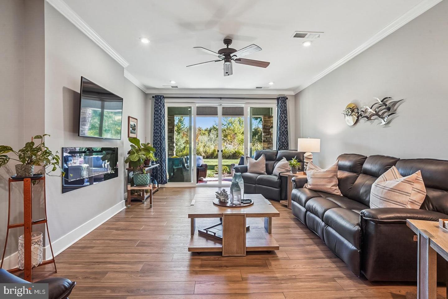 Chester, Maryland, 21619, United States, 2 Bedrooms Bedrooms, ,3 BathroomsBathrooms,Residential,For Sale,1968949