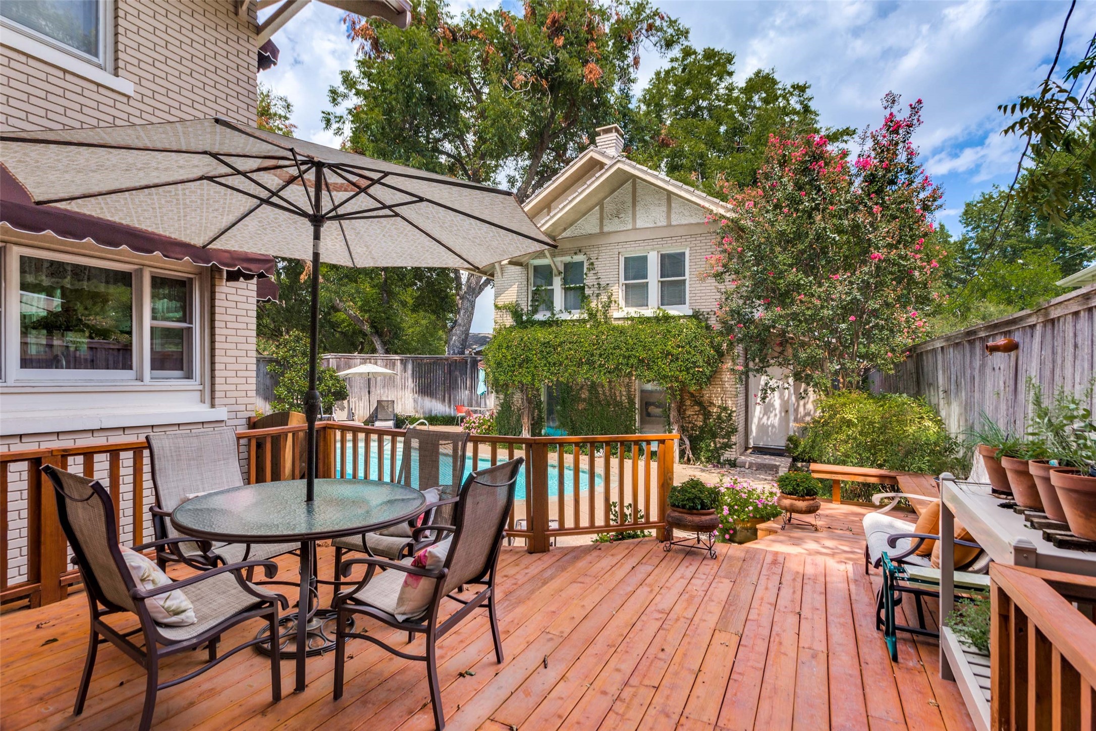 Fort Worth, Texas, 76110, United States, 4 Bedrooms Bedrooms, ,3 BathroomsBathrooms,Residential,For Sale,1940133